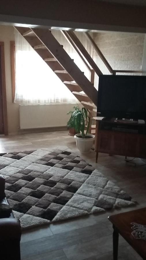 Emilia Vendeghaz Hotell Ciumani Eksteriør bilde